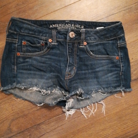 American Eagle Denim Shorts 4 Distressed - Picture 3 of 3